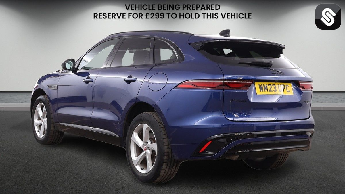Jaguar F-PACE Image 3