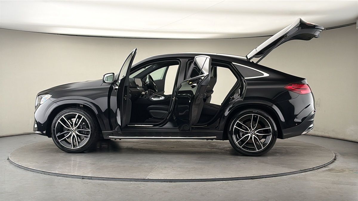 More views of Mercedes-Benz GLE