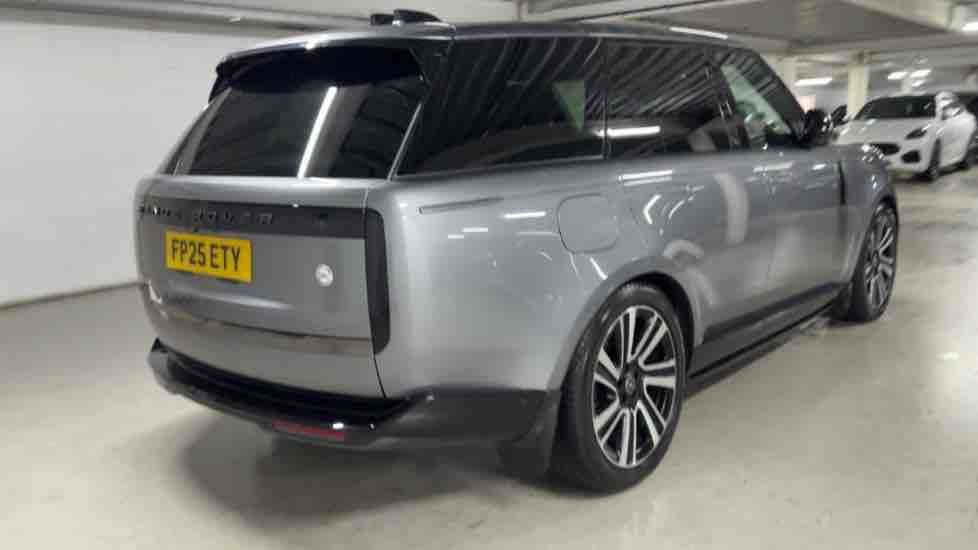 More views of Land Rover Range Rover