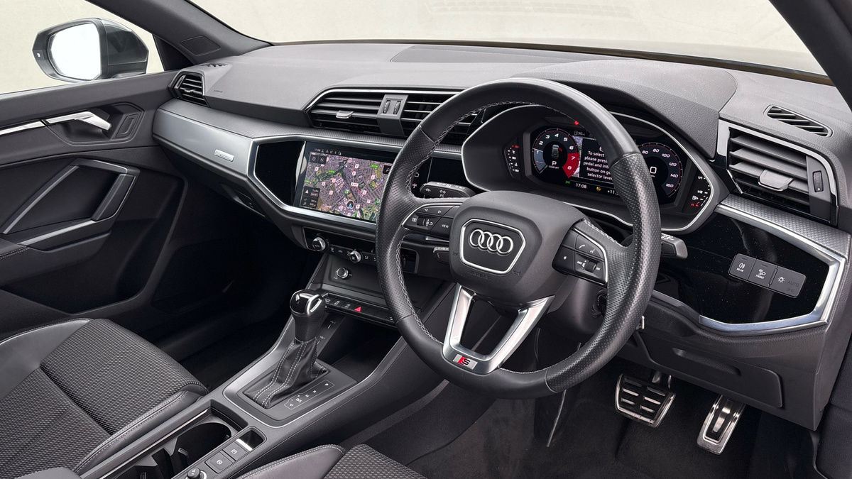 Audi Q3 Image 5