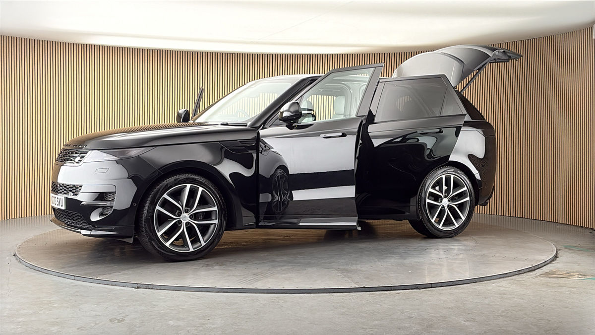 More views of Land Rover Range Rover Sport