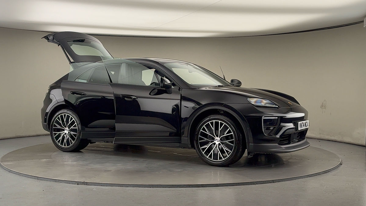 More views of Porsche Macan