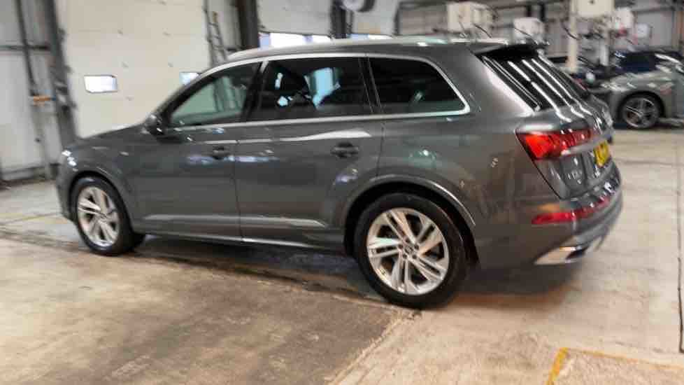 More views of Audi Q7