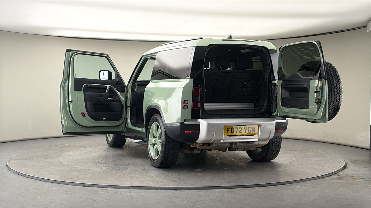 More views of Land Rover Defender 90