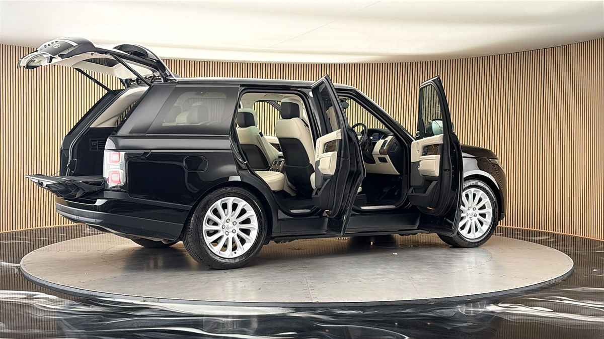 More views of Land Rover Range Rover