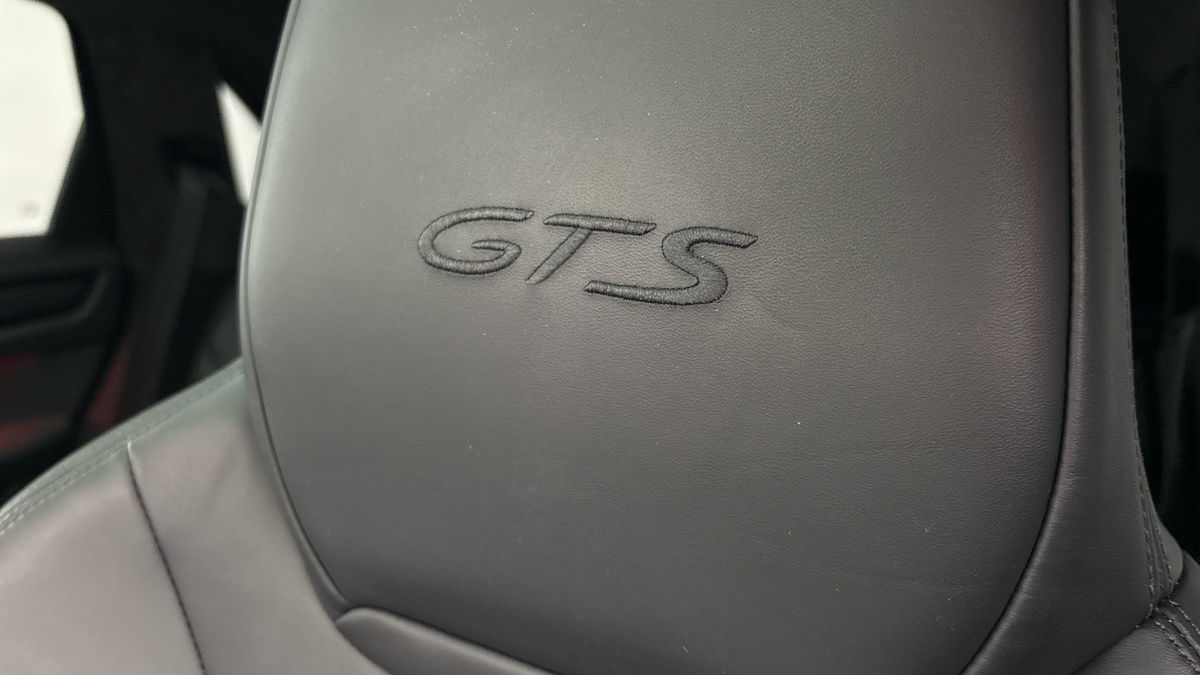 Porsche Cayenne Image 27