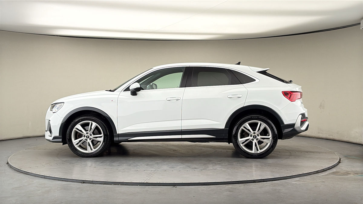 More views of Audi Q3
