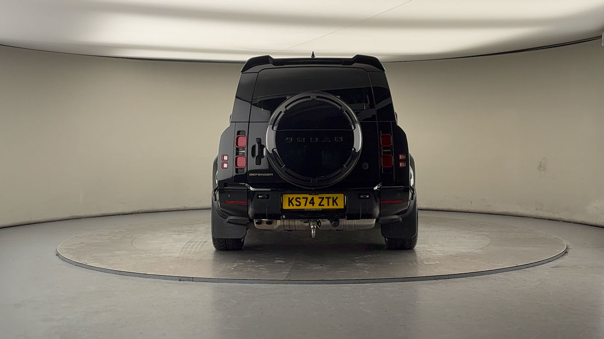 Land Rover Defender 130 Urban Image 4