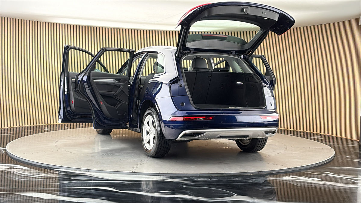 More views of Audi Q5