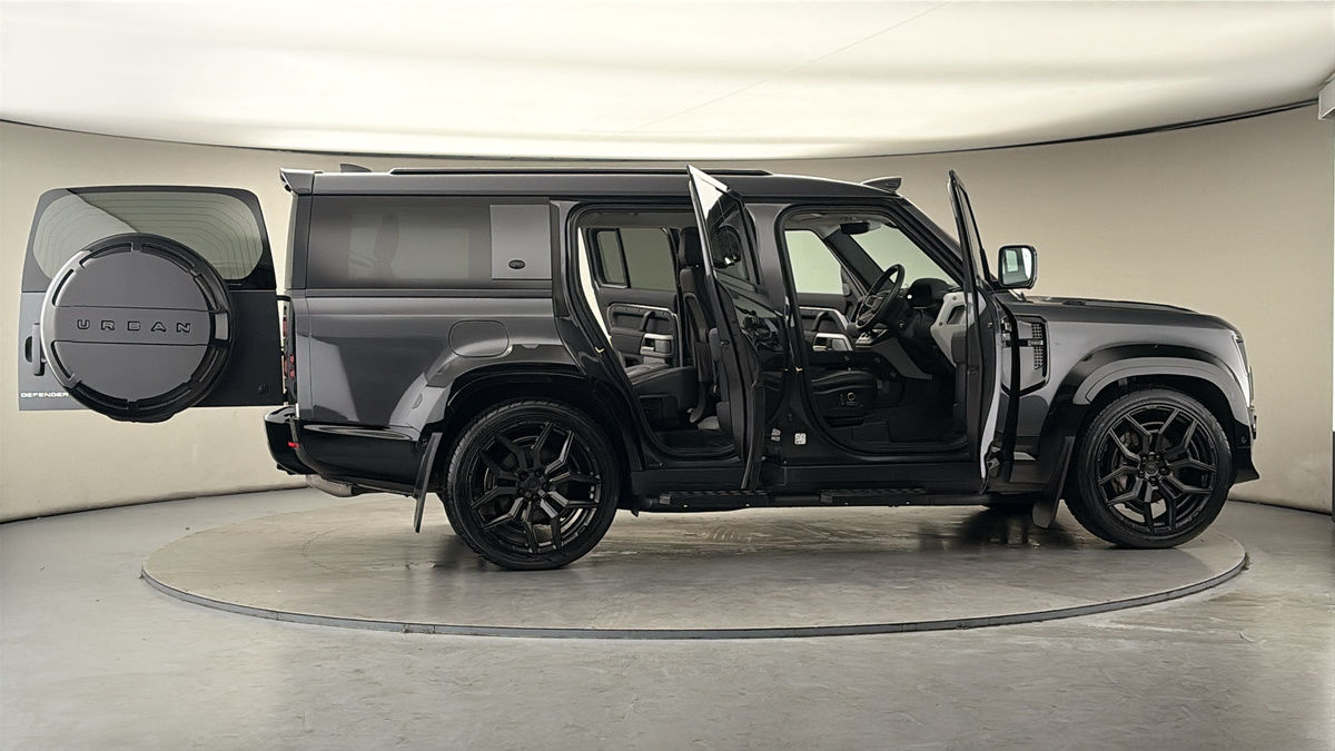 More views of Land Rover Defender 130