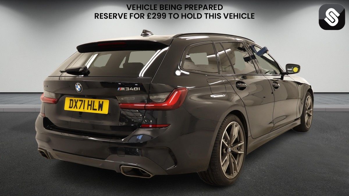 BMW 3 Series Image 4