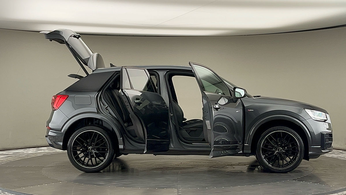 More views of Audi Q2