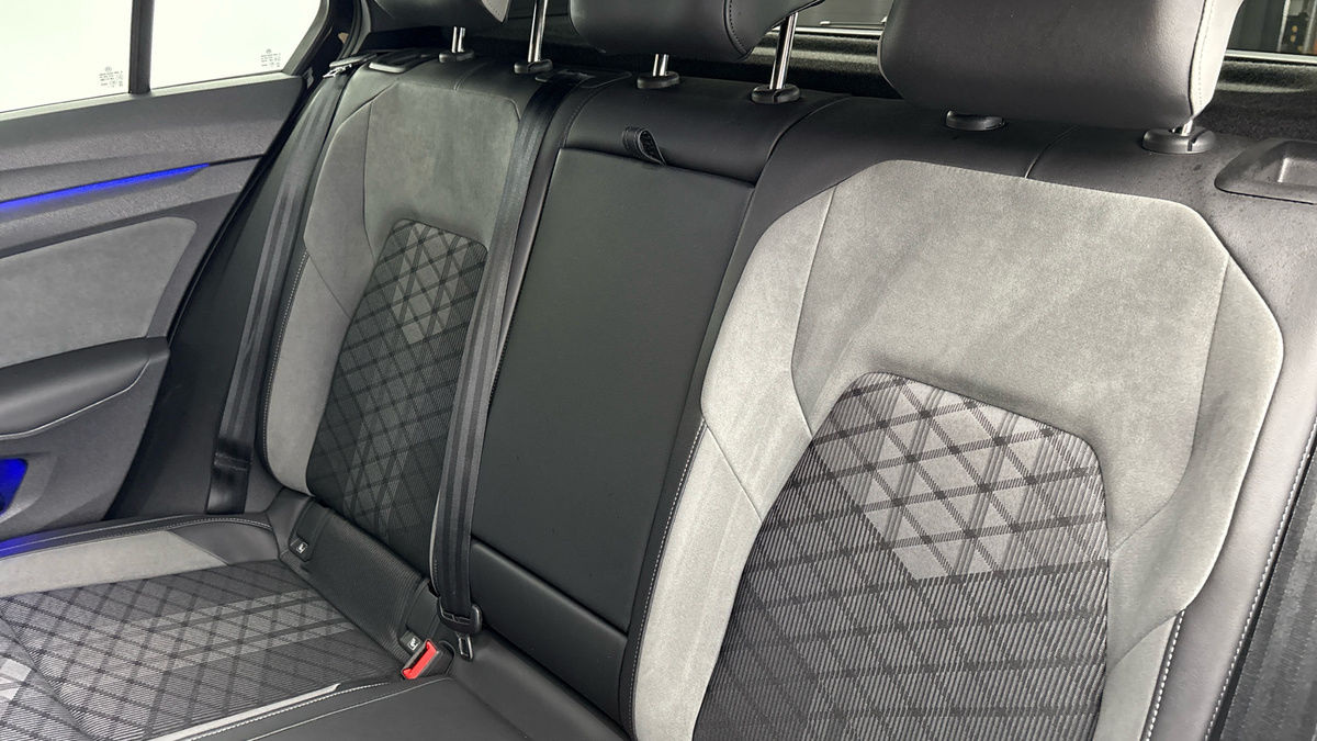 Volkswagen Golf Image 8