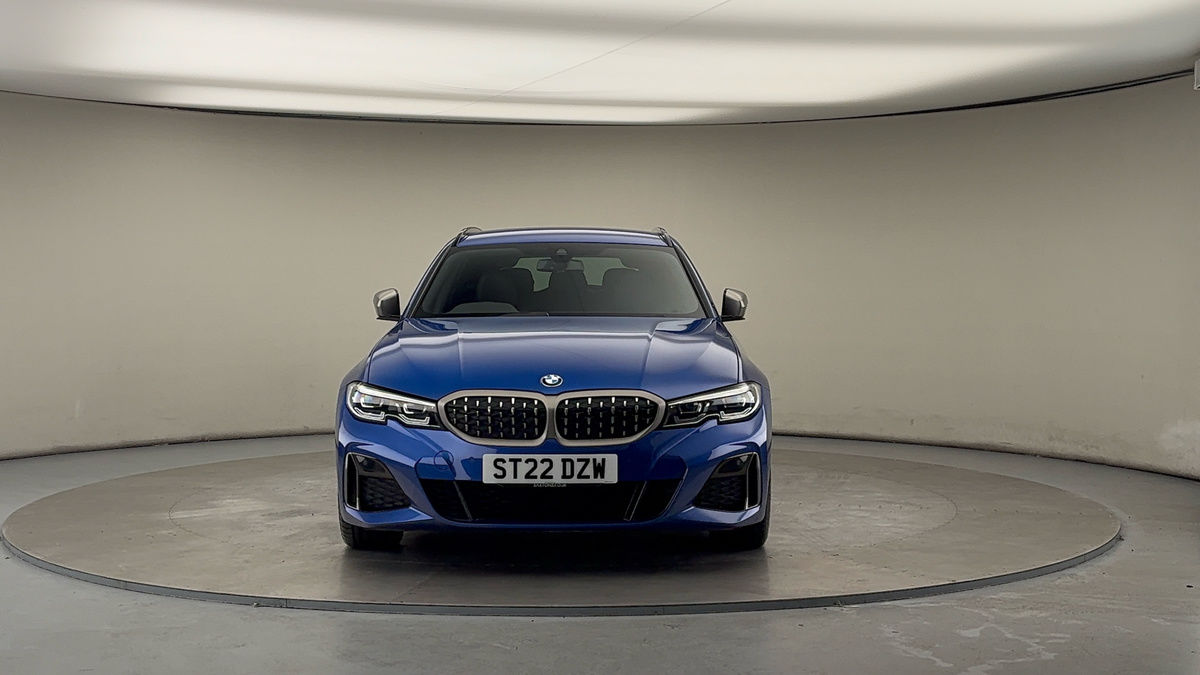 BMW 3 Series Image 3