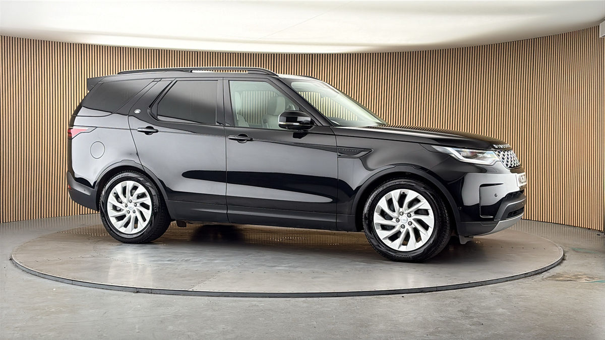 More views of Land Rover Discovery