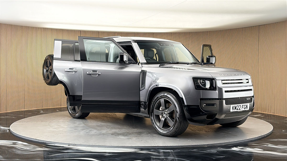 More views of Land Rover Defender 110