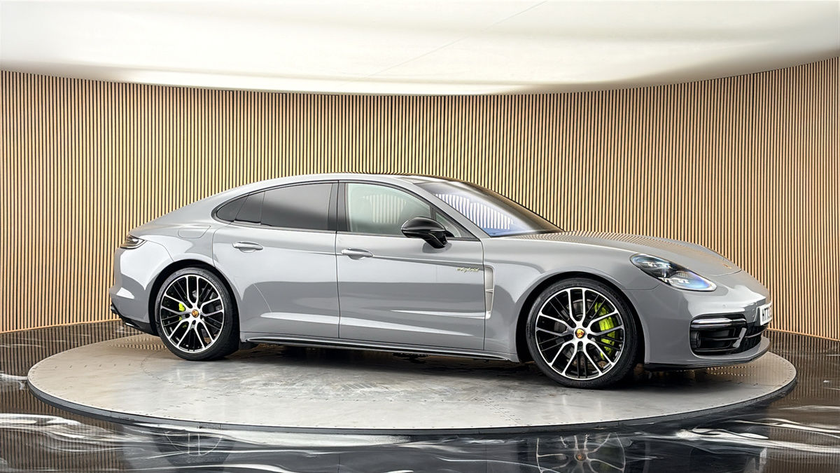 More views of Porsche Panamera