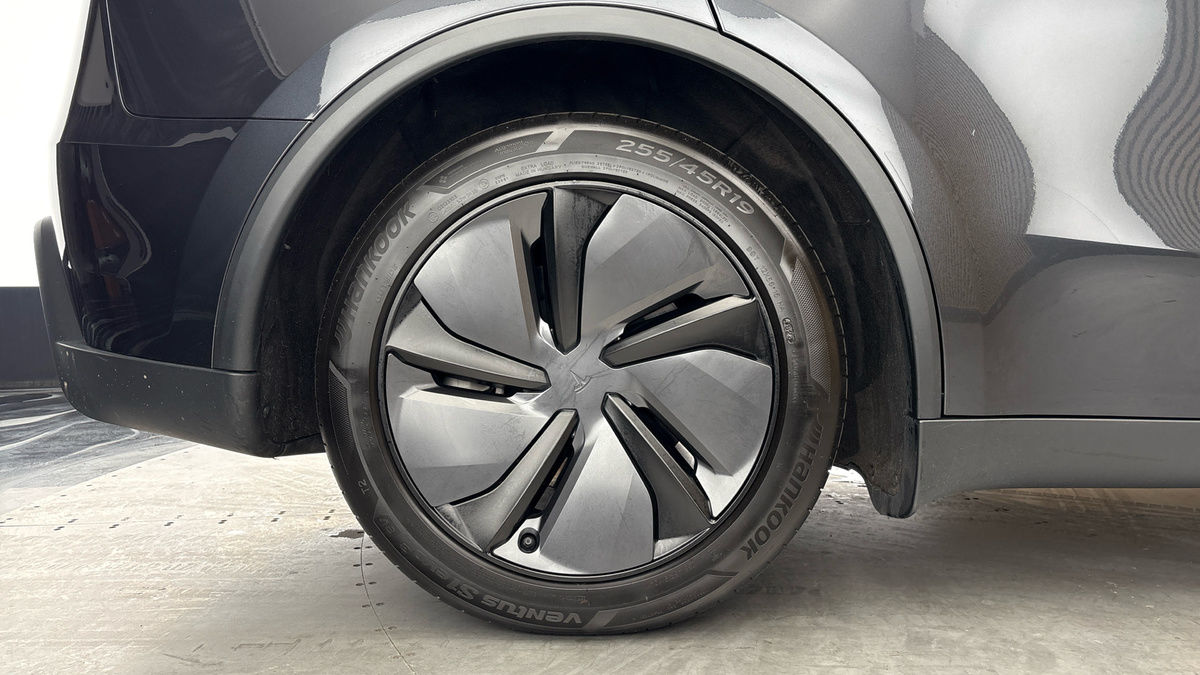 Tesla Model Y Image 10