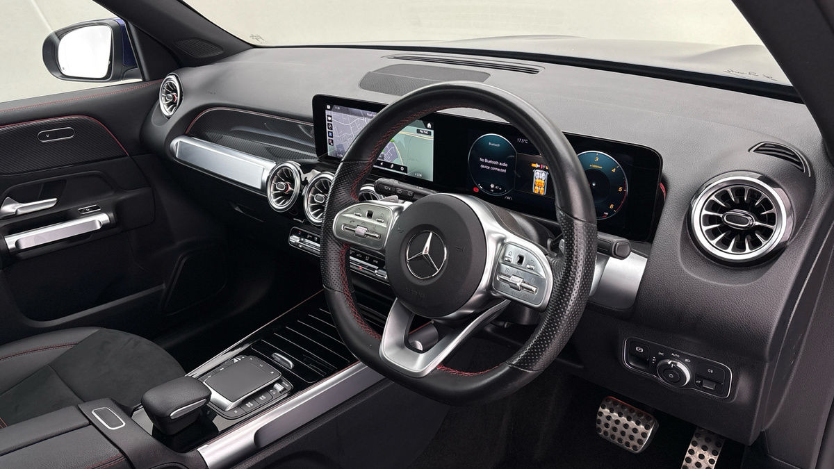 Mercedes-Benz GLB Image 5