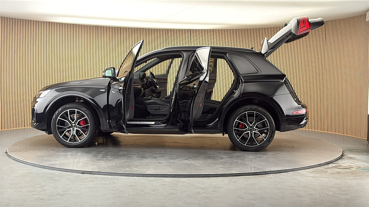 More views of Audi Q5