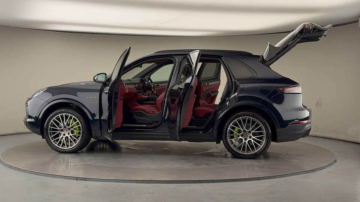 More views of Porsche Cayenne