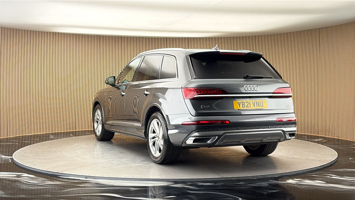 More views of Audi Q7
