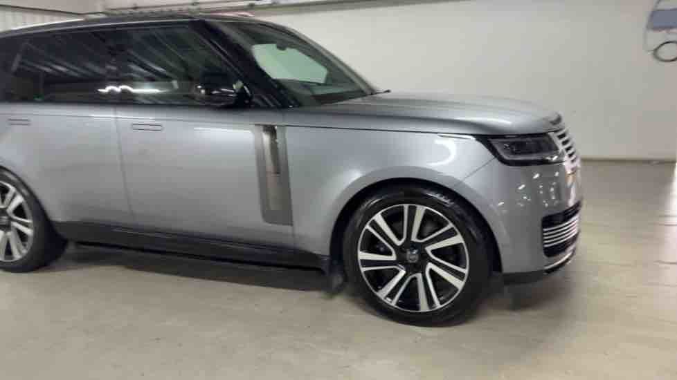 More views of Land Rover Range Rover
