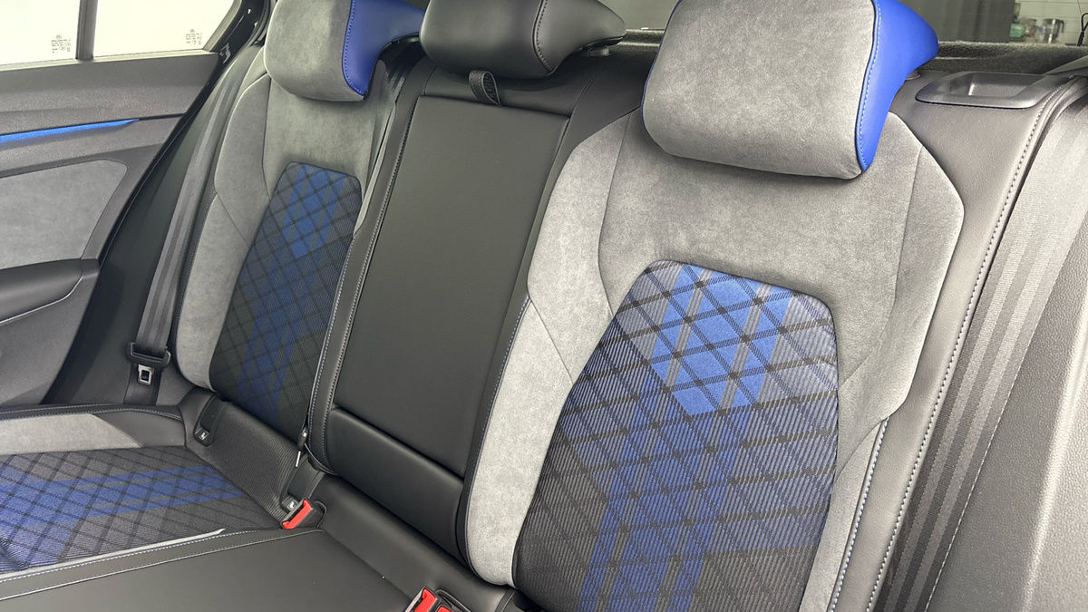 Volkswagen Golf Image 8