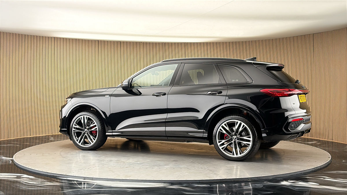 More views of Audi Q5