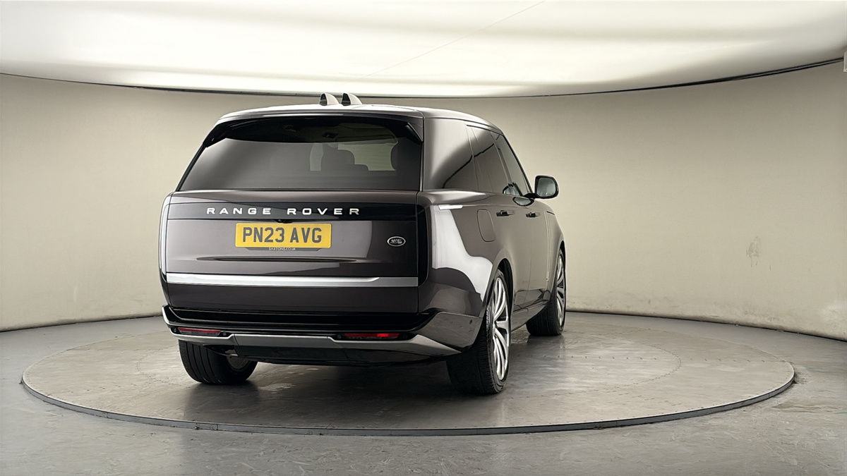 More views of Land Rover Range Rover