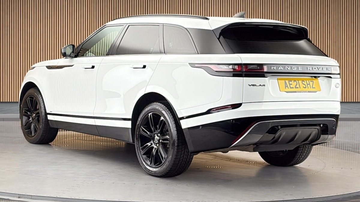 Land Rover Range Rover Velar Image 2