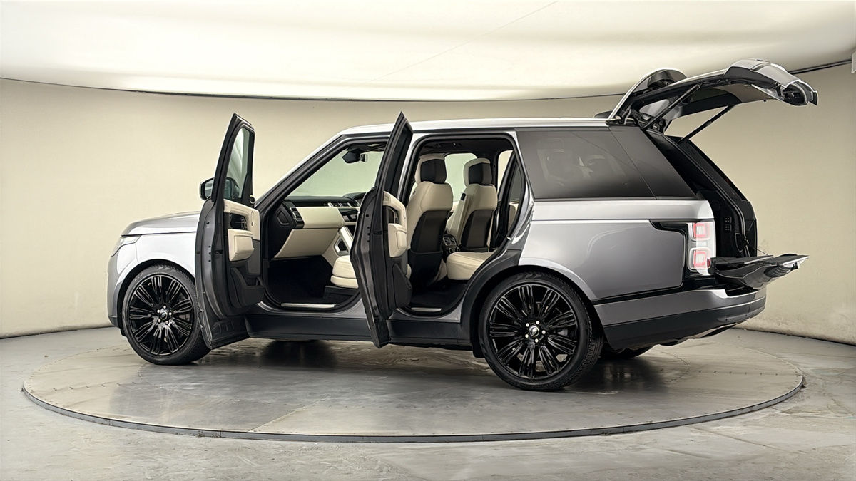 More views of Land Rover Range Rover