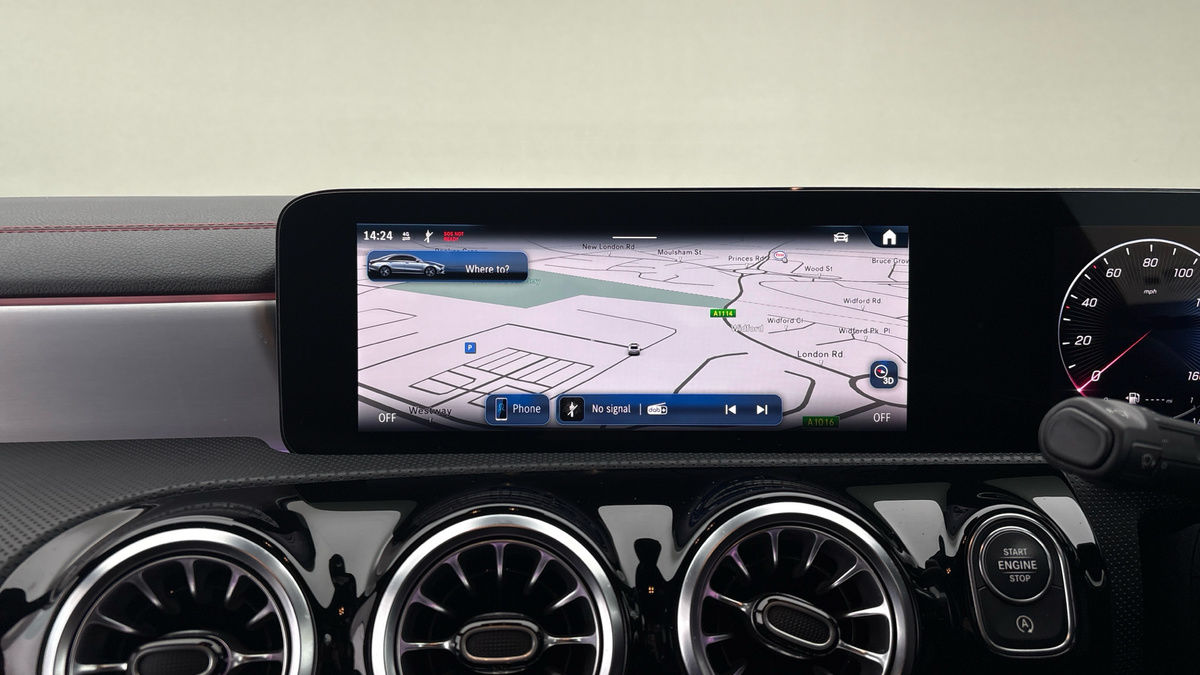 Mercedes-Benz CLA Image 17