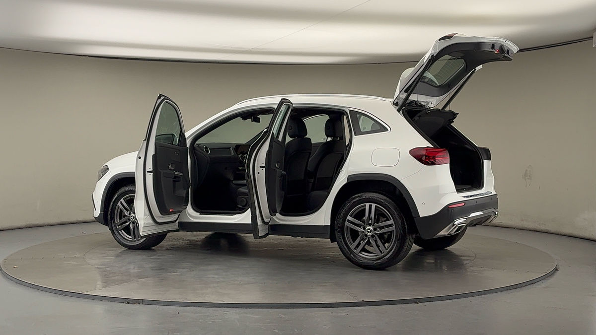 More views of Mercedes-Benz GLA