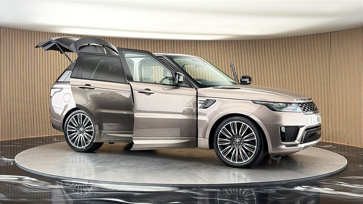 More views of Land Rover Range Rover Sport