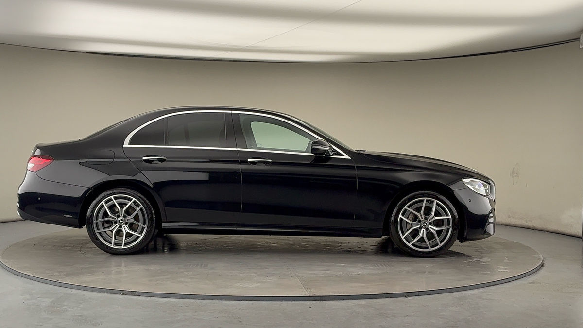 Mercedes-Benz E Class Image 16