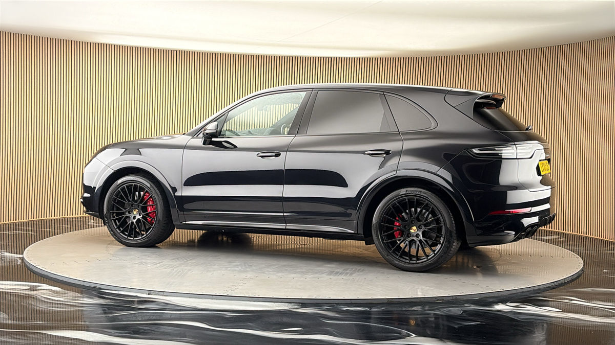 More views of Porsche Cayenne