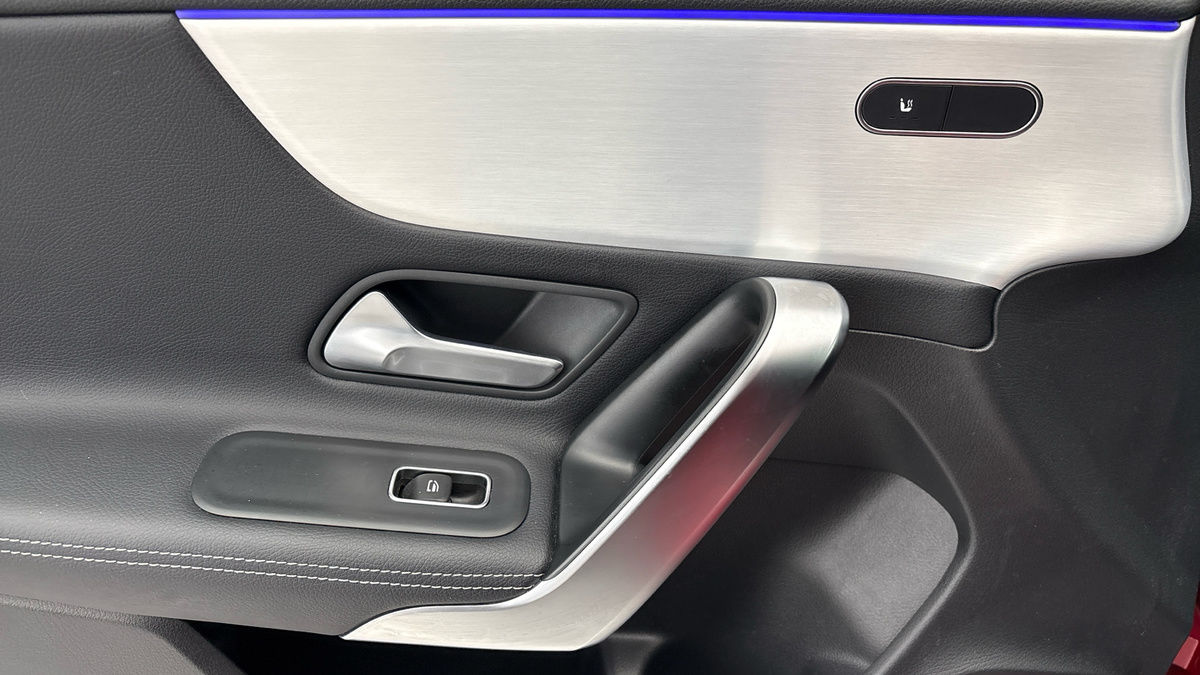 Mercedes-Benz CLA Image 19