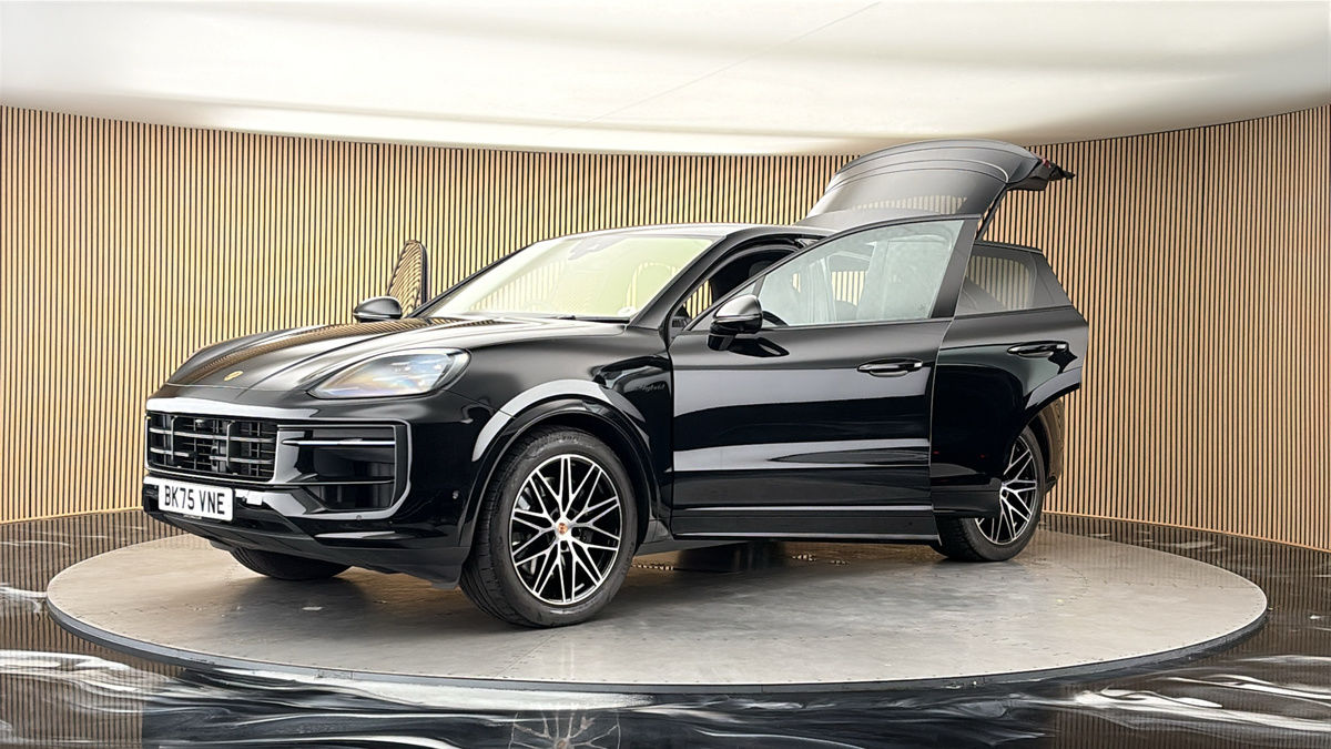 Porsche Cayenne Image 22