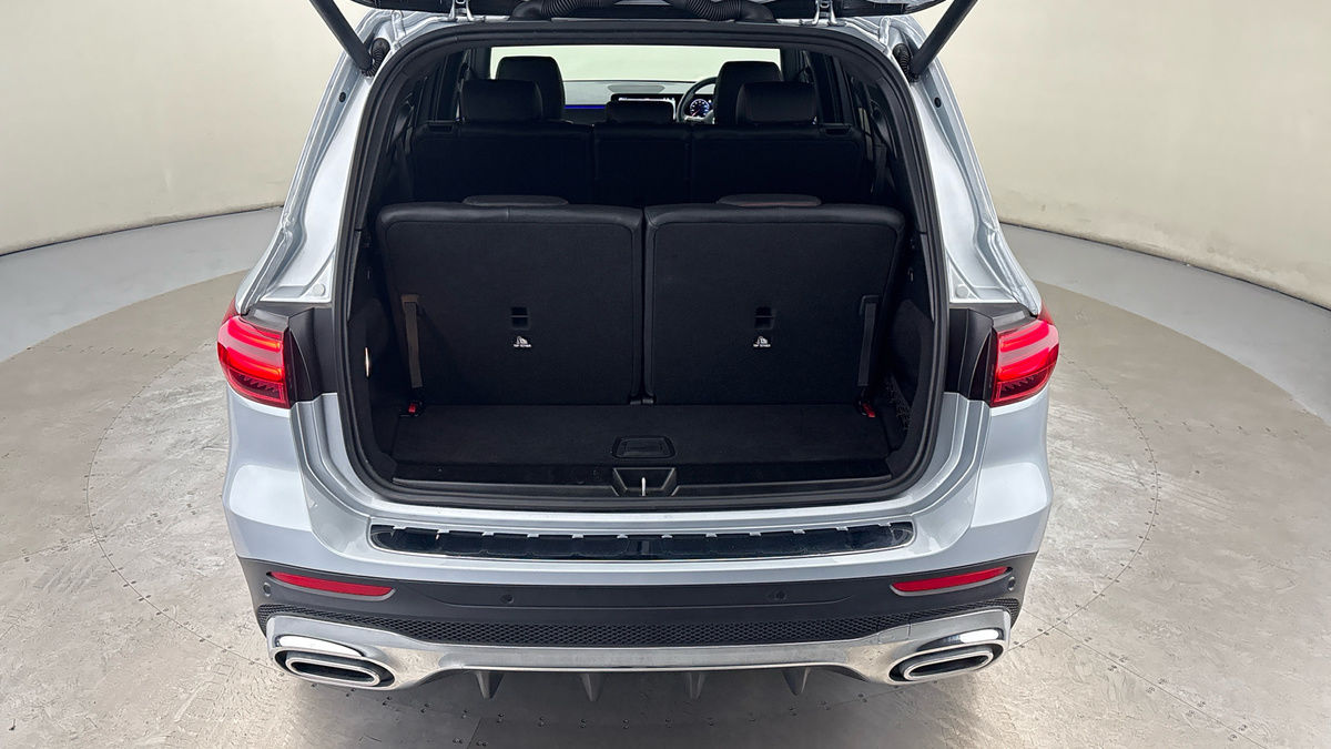 Mercedes-Benz GLB Image 11