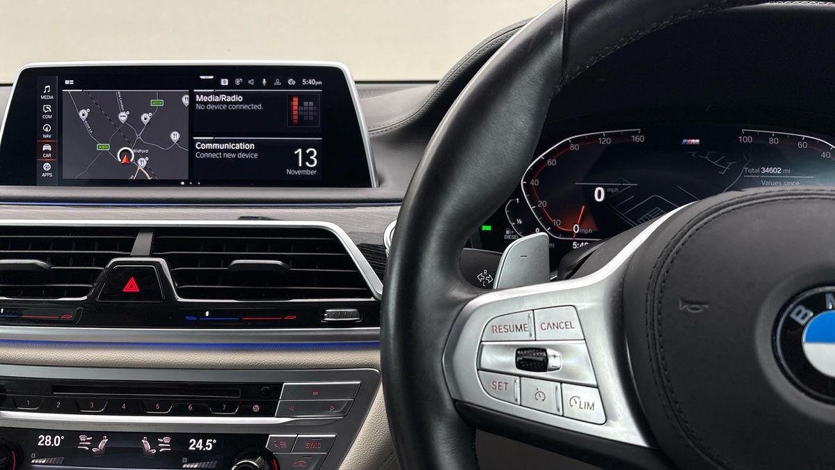 BMW 7 Series Image 13