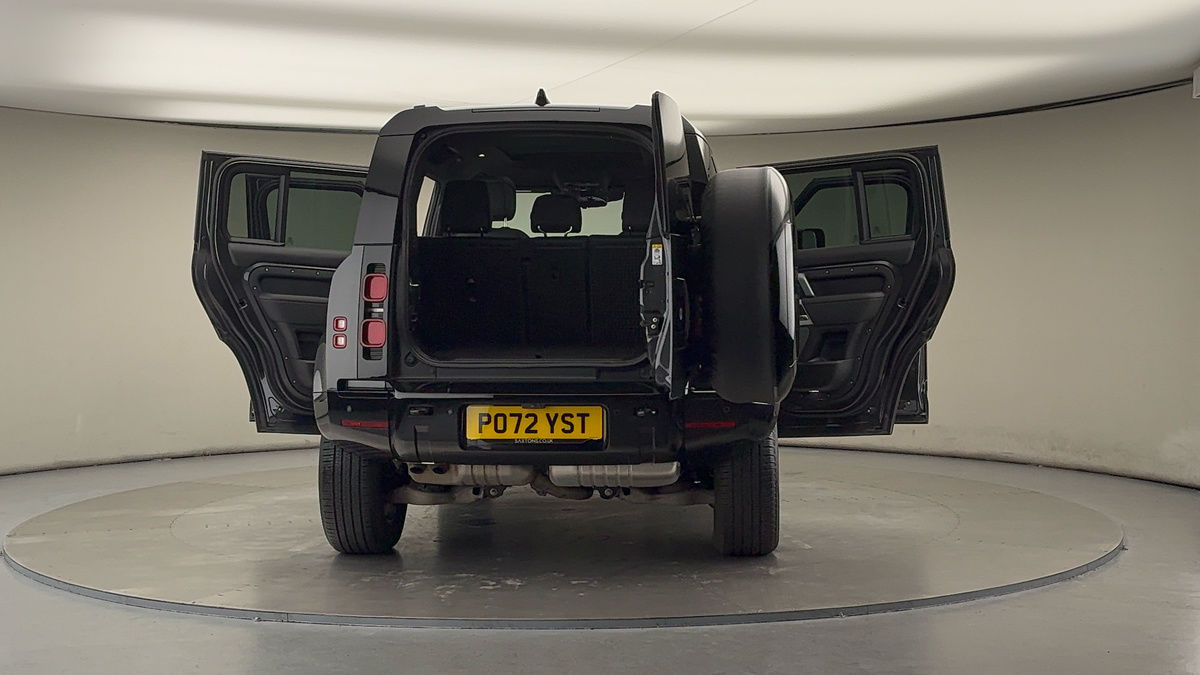 More views of Land Rover Defender 110