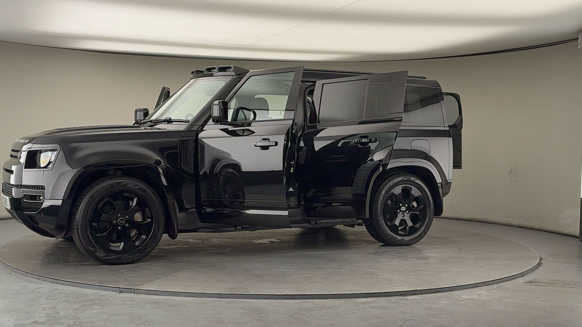 More views of Land Rover Defender 110