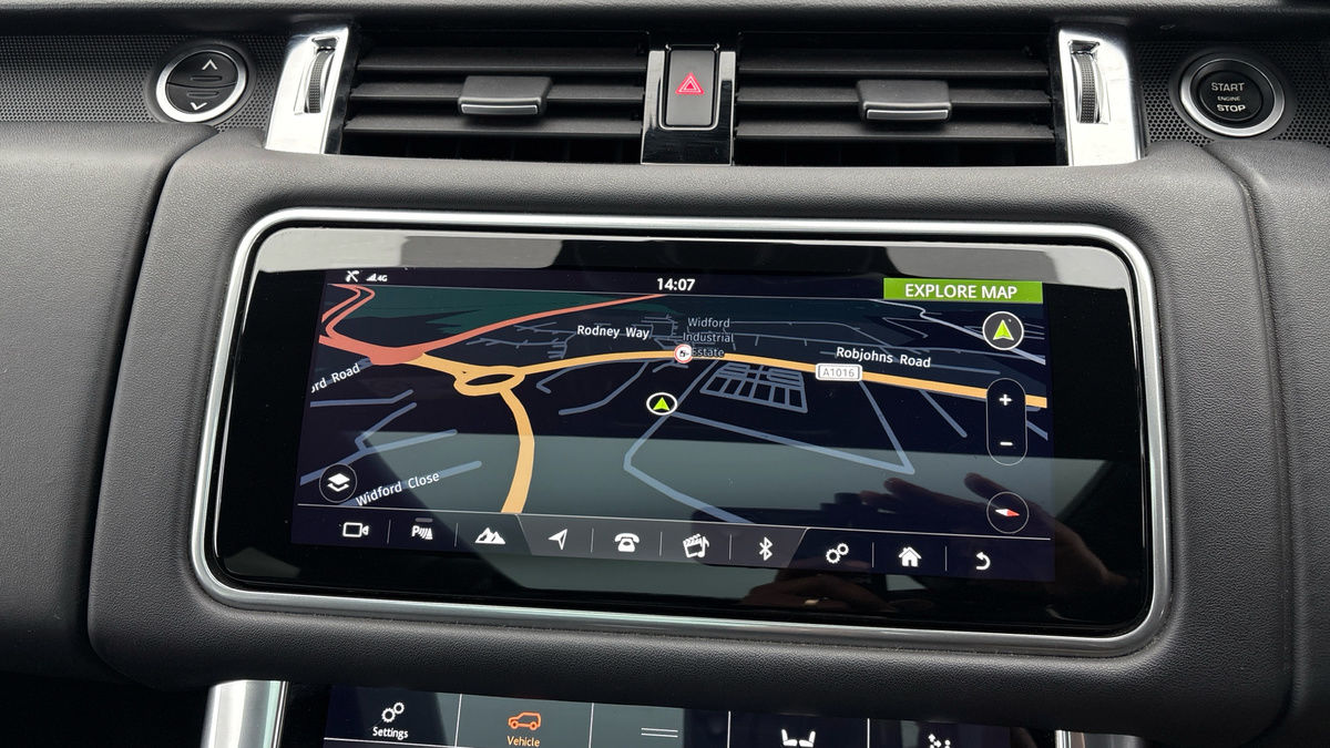 Land Rover Range Rover Sport Image 17