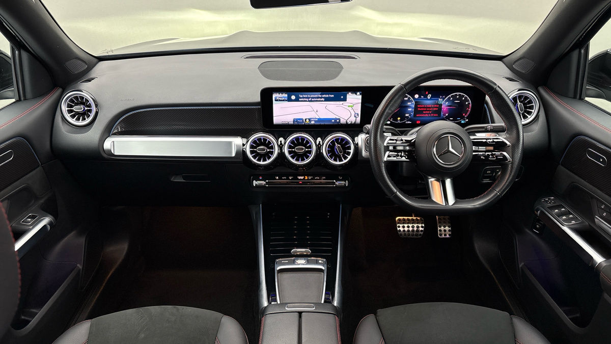 Mercedes-Benz GLB Image 12