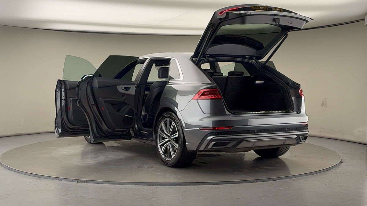 Audi Q8 Image 23