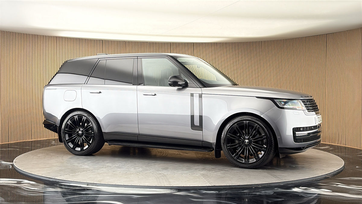More views of Land Rover Range Rover