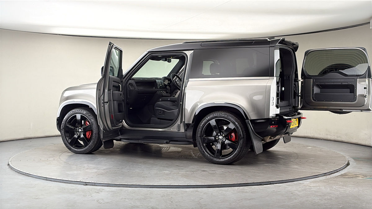 More views of Land Rover Defender 90