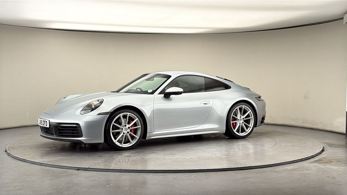 More views of Porsche 911
