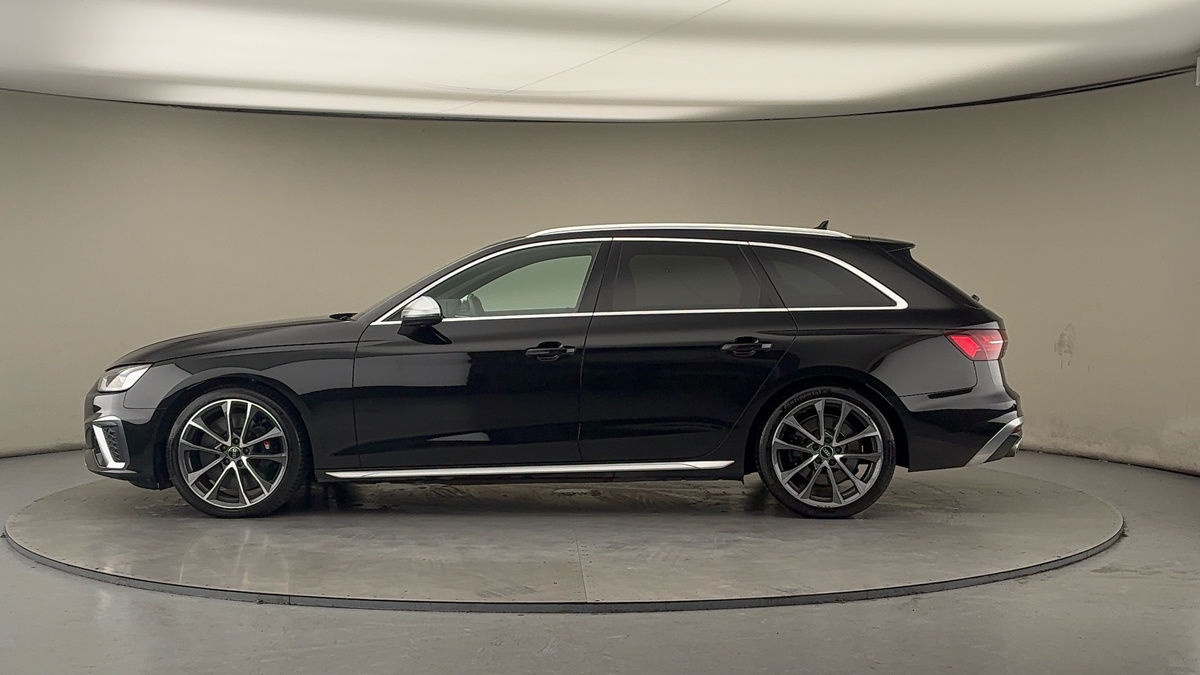 Audi S4 Avant Image 15